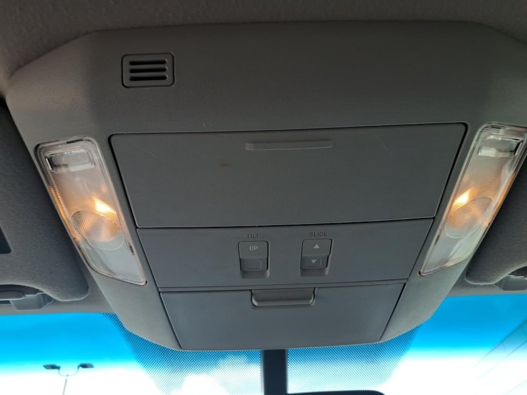 Thumbnail: 2014 Toyota Sequoia - 25