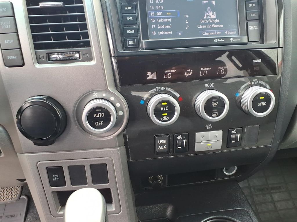 Thumbnail: 2014 Toyota Sequoia - 22