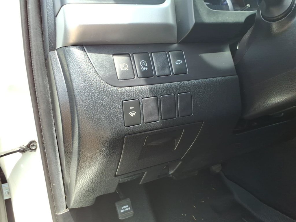 Thumbnail: 2019 Toyota Highlander - 21