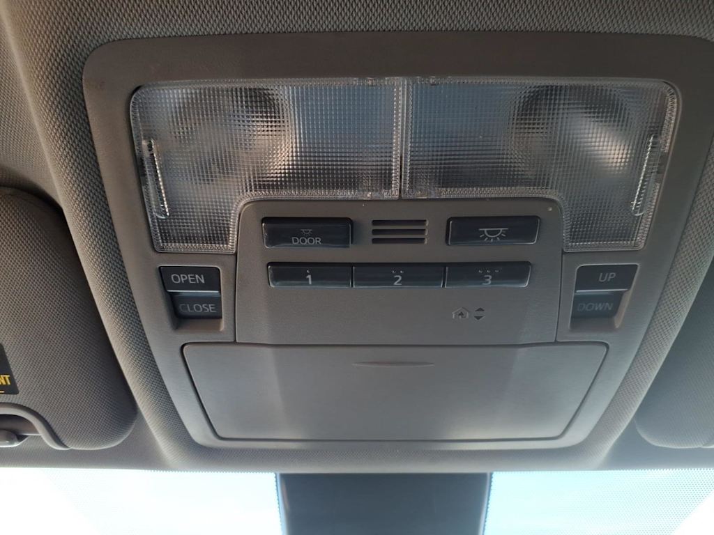 Thumbnail: 2019 Toyota Highlander - 27