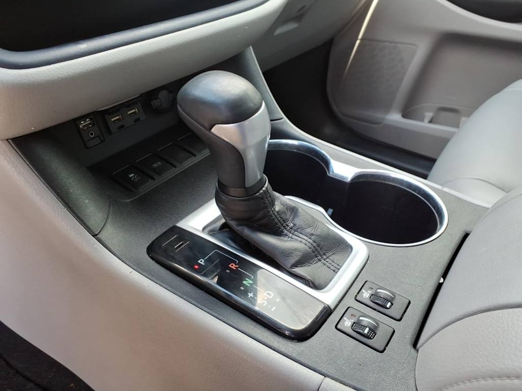 Thumbnail: 2019 Toyota Highlander - 25