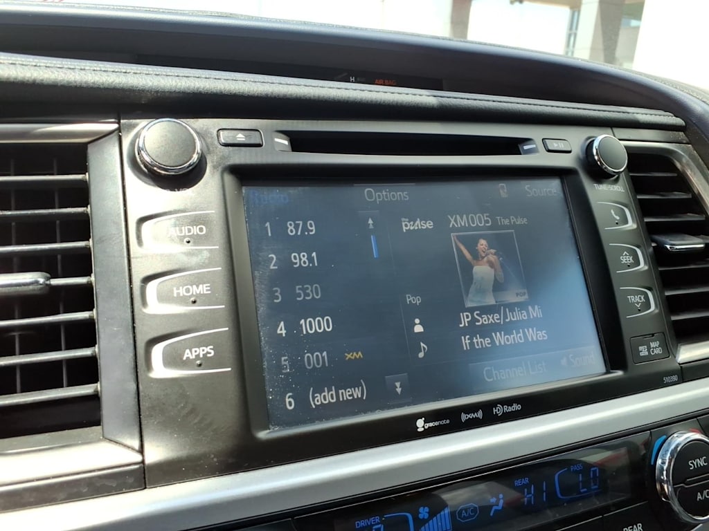 Thumbnail: 2019 Toyota Highlander - 10