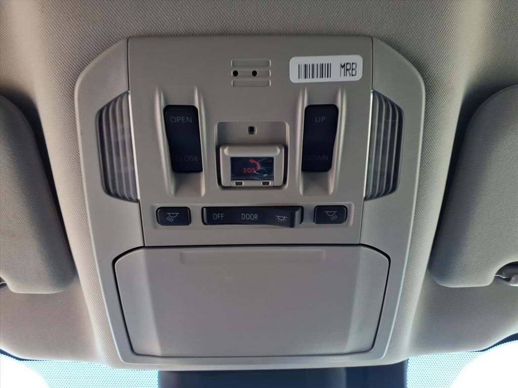 Thumbnail: 2020 Toyota Highlander - 27