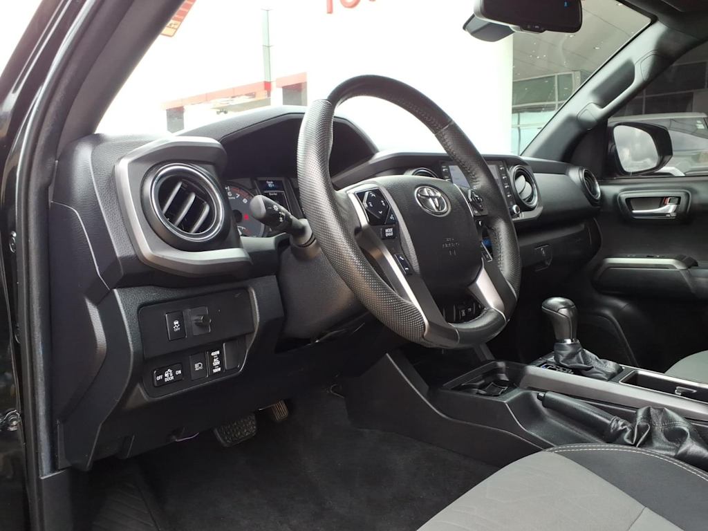 Thumbnail: 2021 Toyota Tacoma - 7