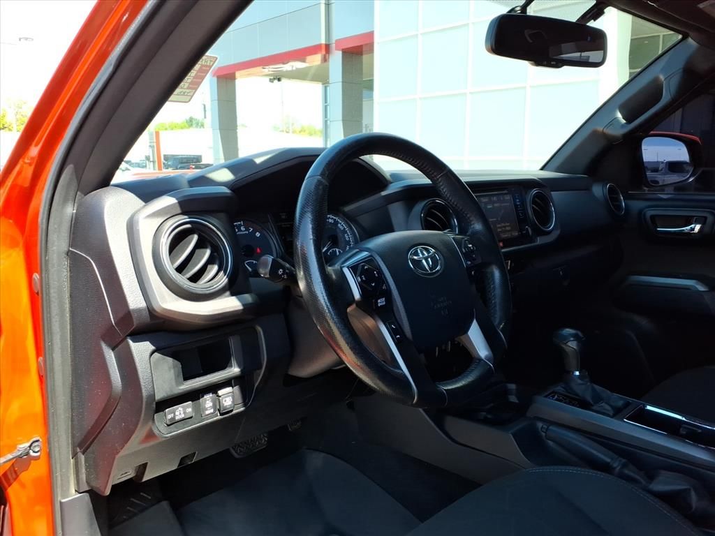 Thumbnail: 2017 Toyota Tacoma - 5