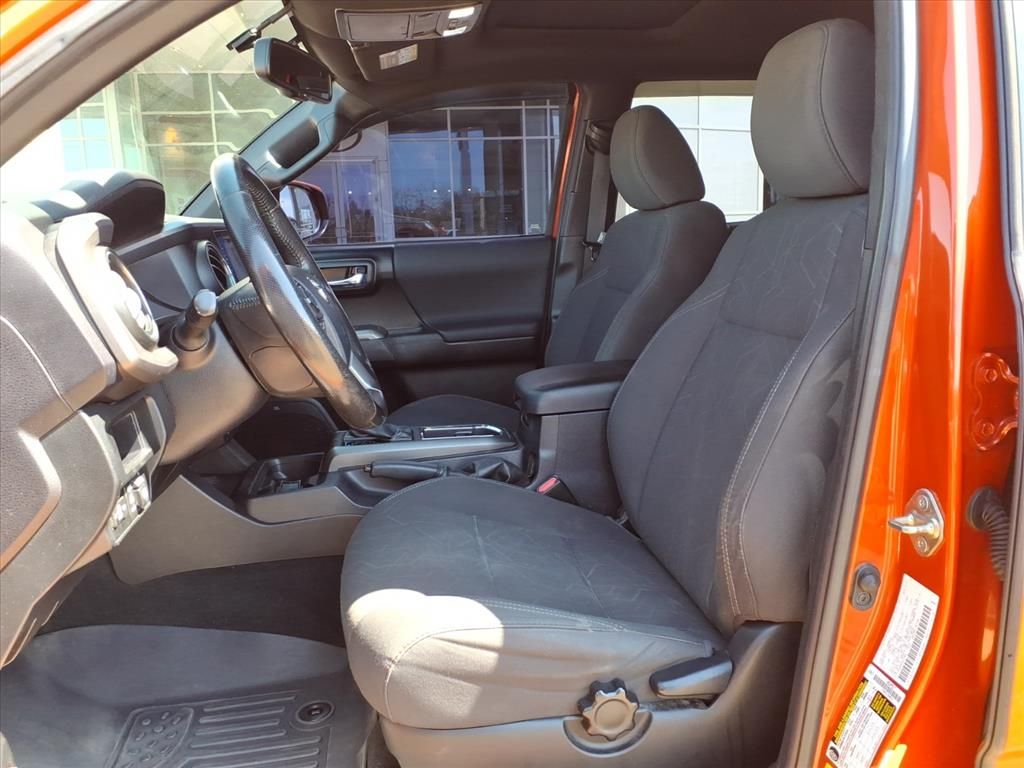 Thumbnail: 2017 Toyota Tacoma - 27