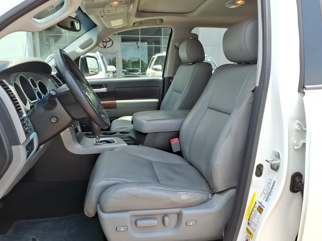 Thumbnail: 2013 Toyota Tundra - 26