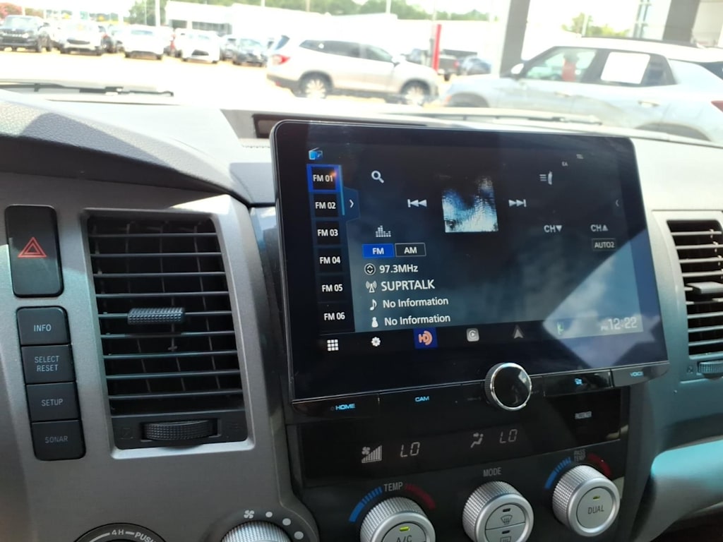 Thumbnail: 2013 Toyota Tundra - 10