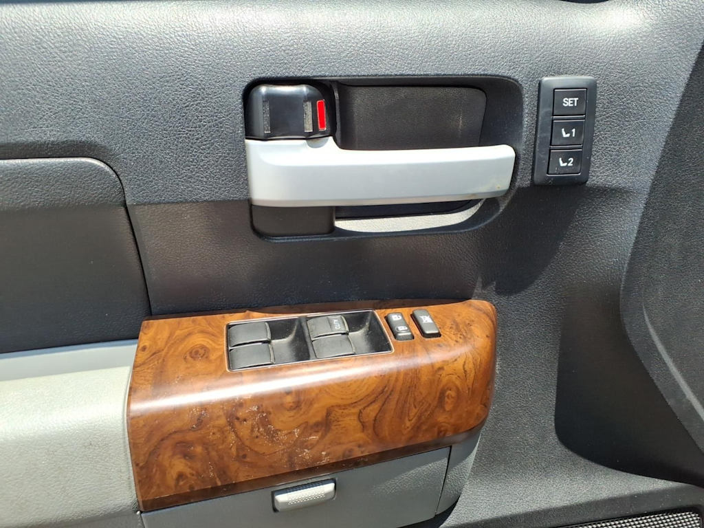 Thumbnail: 2013 Toyota Tundra - 18