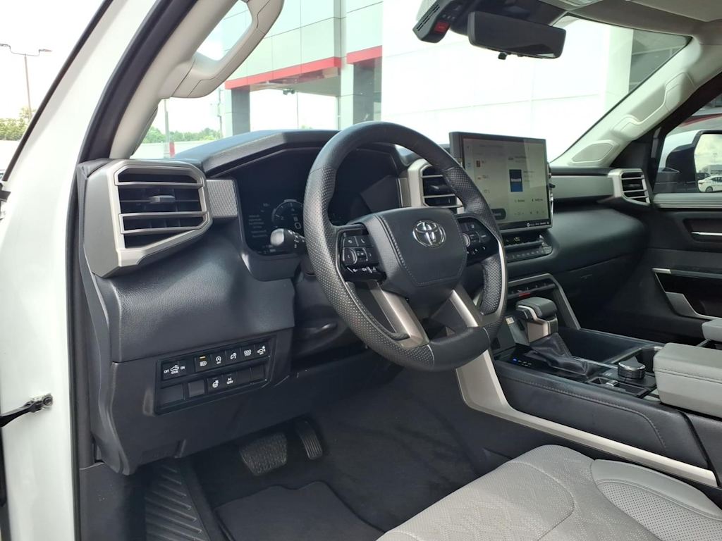 Thumbnail: 2024 Toyota Tundra - 6