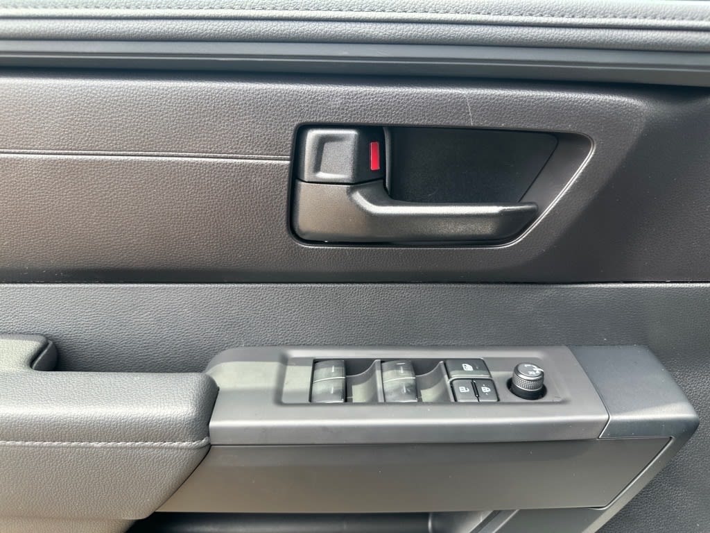 2025 Toyota Tundra SR 18