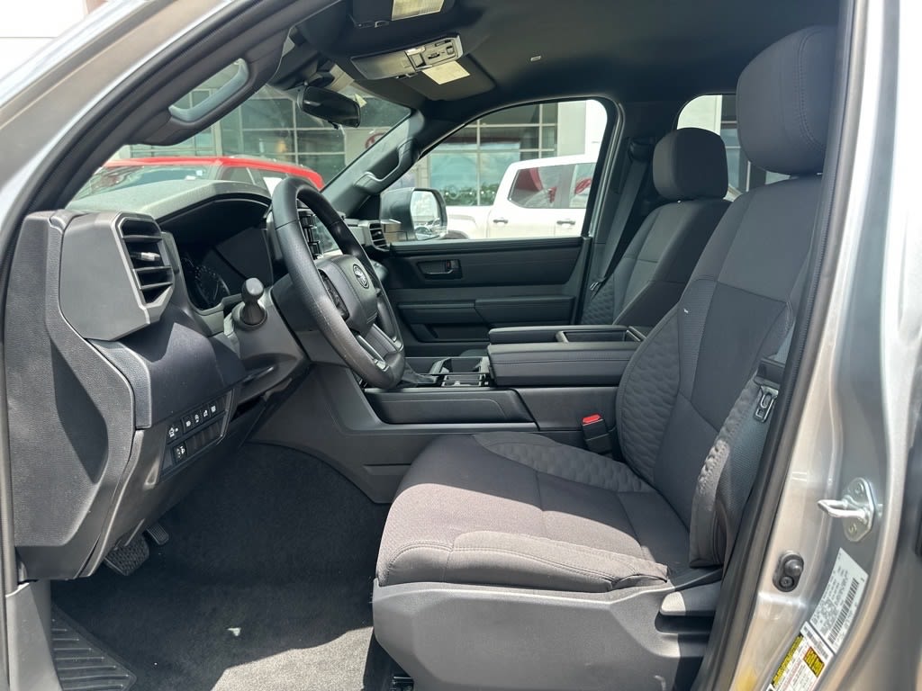 2025 Toyota Tundra SR 8