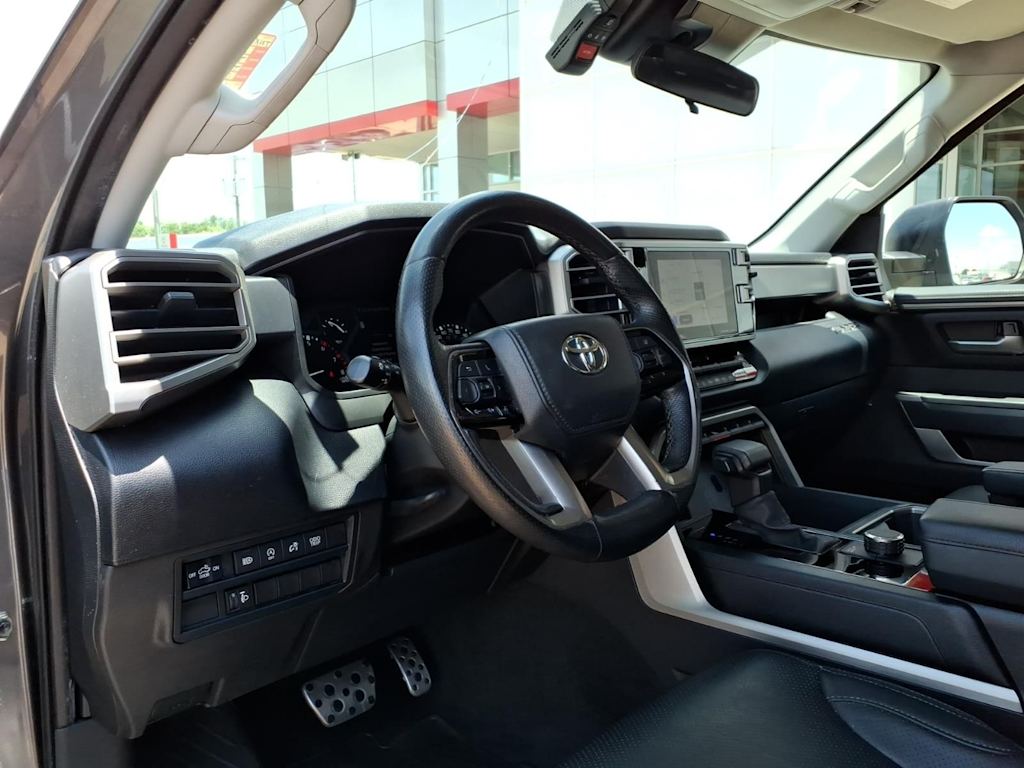 Thumbnail: 2022 Toyota Tundra - 6