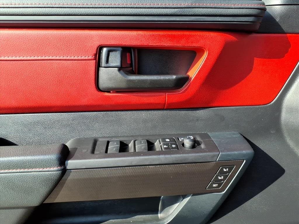 Thumbnail: 2023 Toyota Tundra - 19