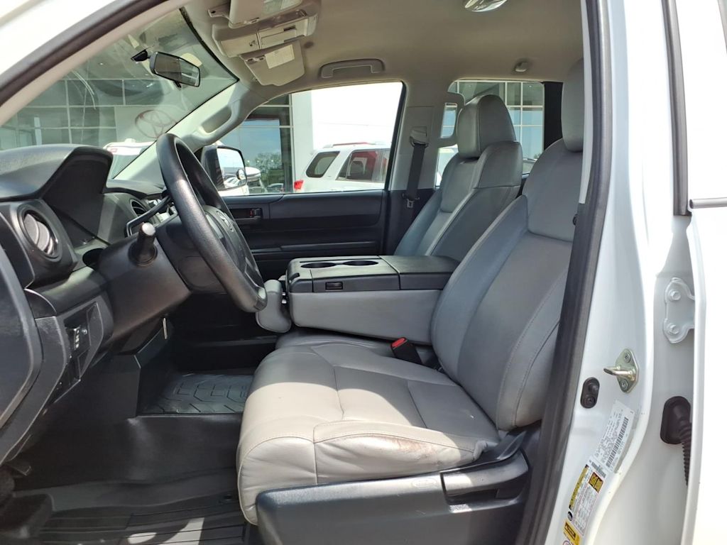 Thumbnail: 2016 Toyota Tundra - 8