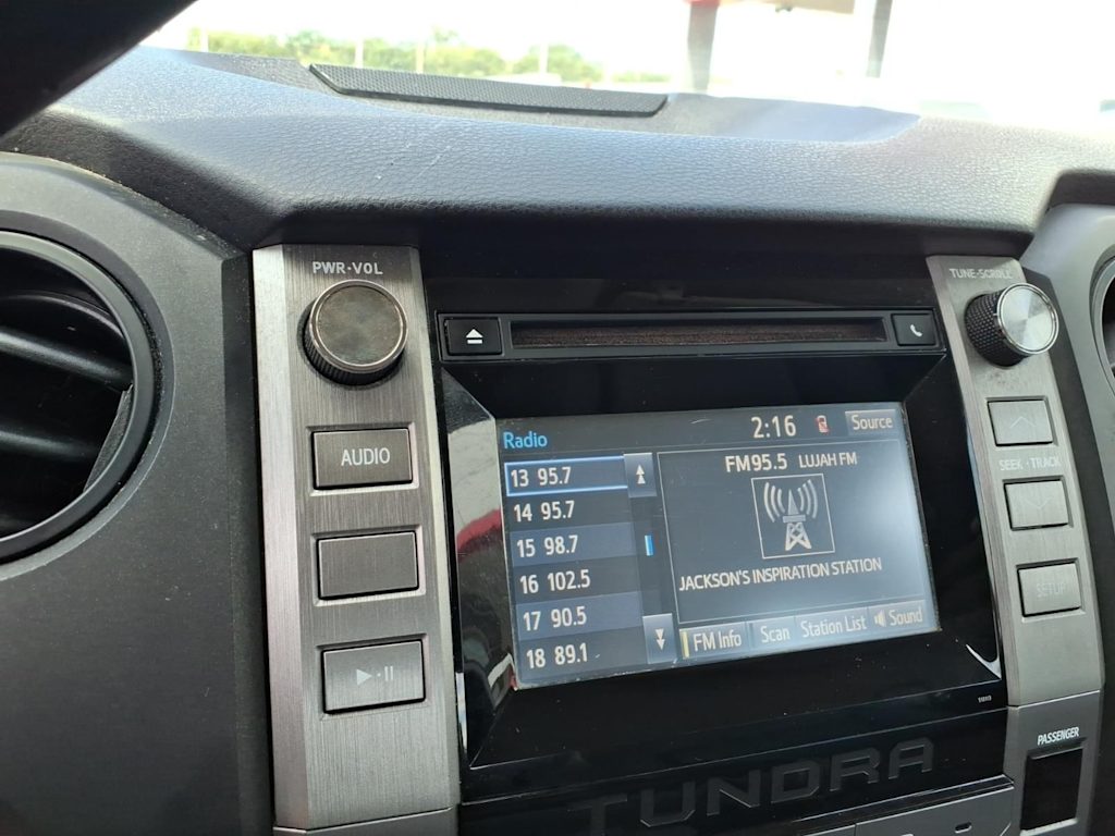 Thumbnail: 2016 Toyota Tundra - 11