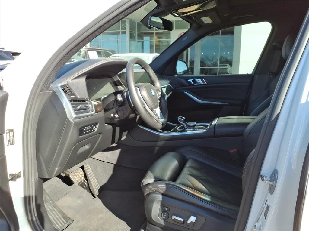 Thumbnail: 2023 BMW X5 - 28