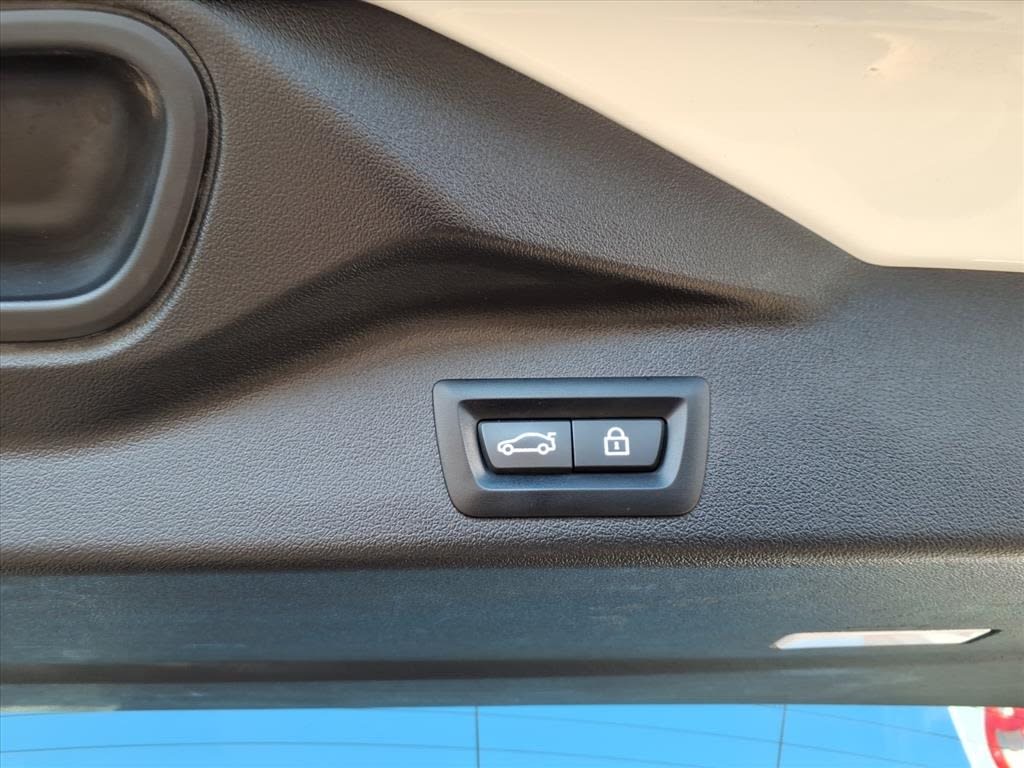 Thumbnail: 2023 BMW X5 - 16