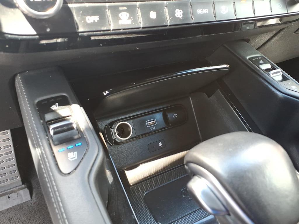 Thumbnail: 2020 Kia Telluride - 25