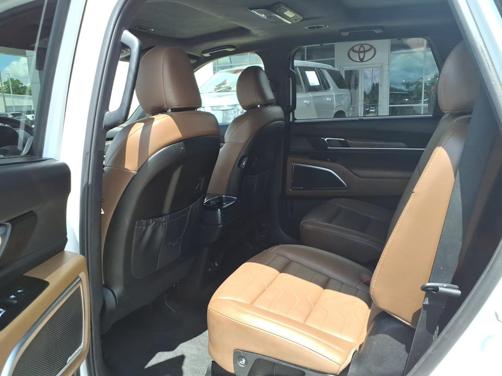 Thumbnail: 2020 Kia Telluride - 30