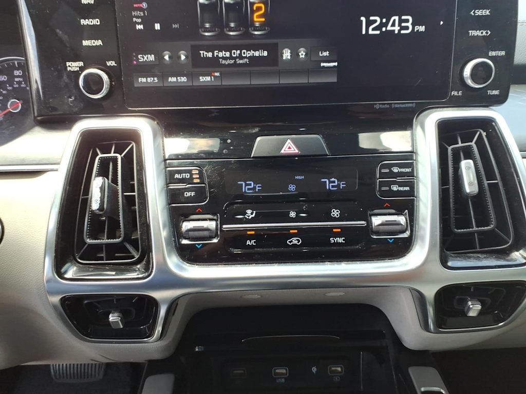Thumbnail: 2022 Kia Sorento - 24