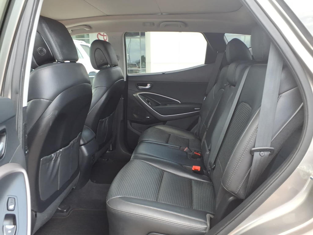 Thumbnail: 2015 Hyundai Santa Fe - 9