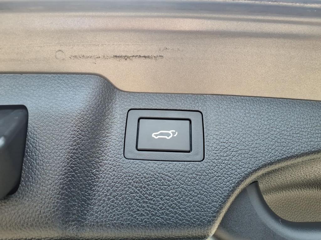 Thumbnail: 2015 Hyundai Santa Fe - 18
