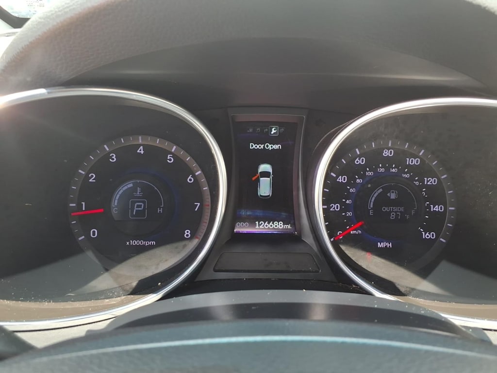 Thumbnail: 2015 Hyundai Santa Fe - 12
