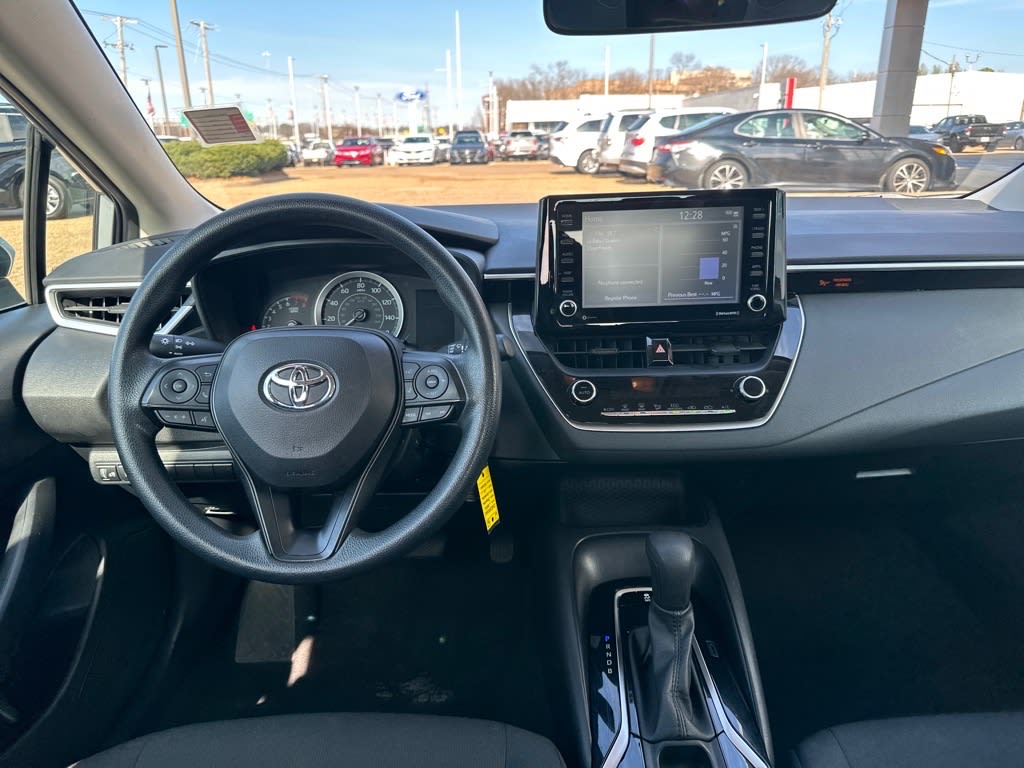 2022 Toyota Corolla LE 2