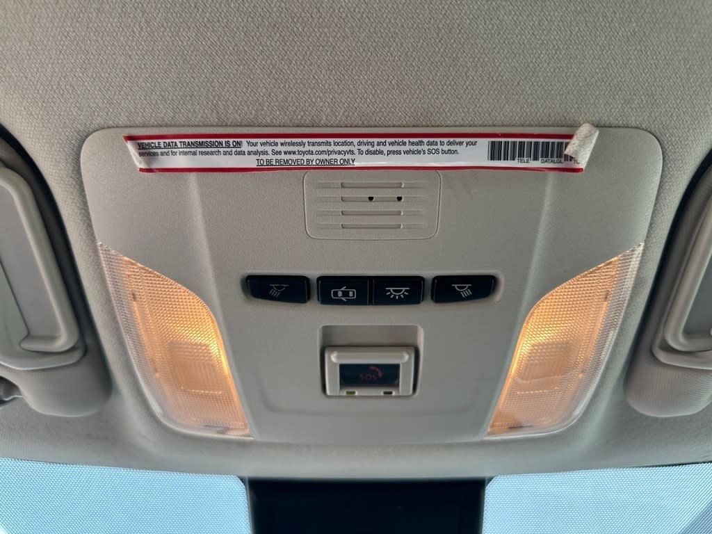 2022 Toyota Corolla LE 25