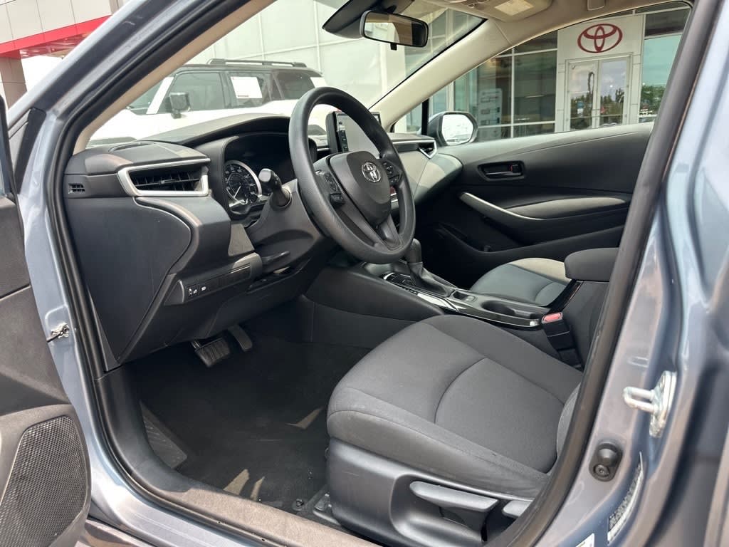 2022 Toyota Corolla LE 26