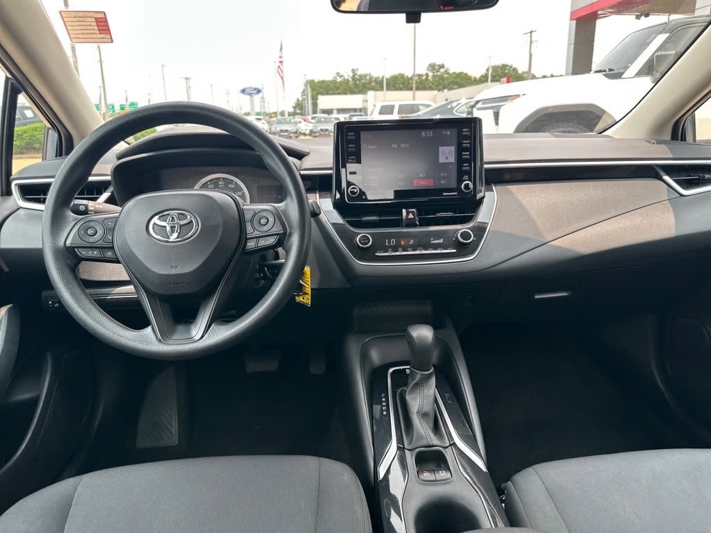 2022 Toyota Corolla LE 2