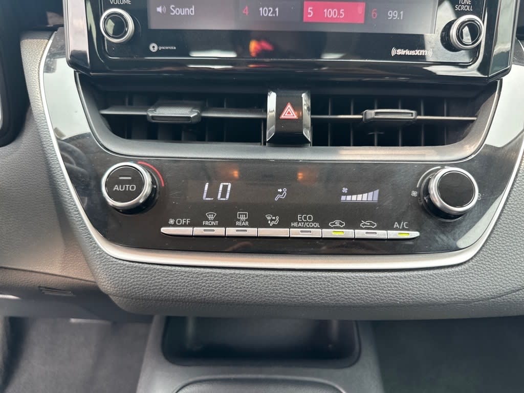 2022 Toyota Corolla LE 23
