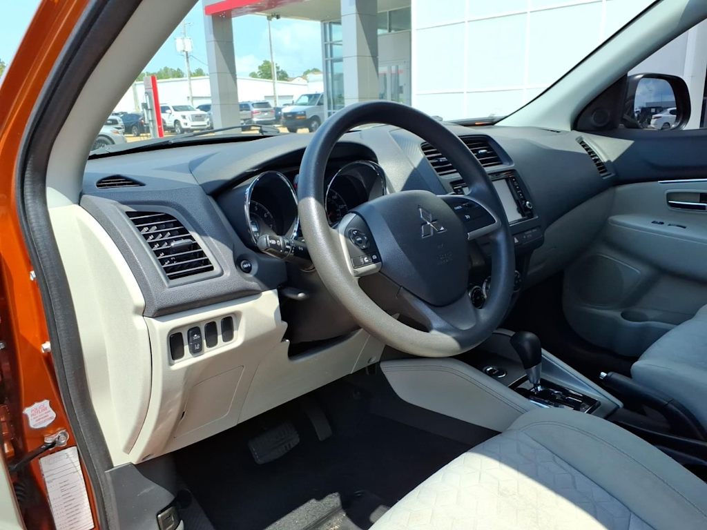Thumbnail: 2021 Mitsubishi Outlander Sport - 6