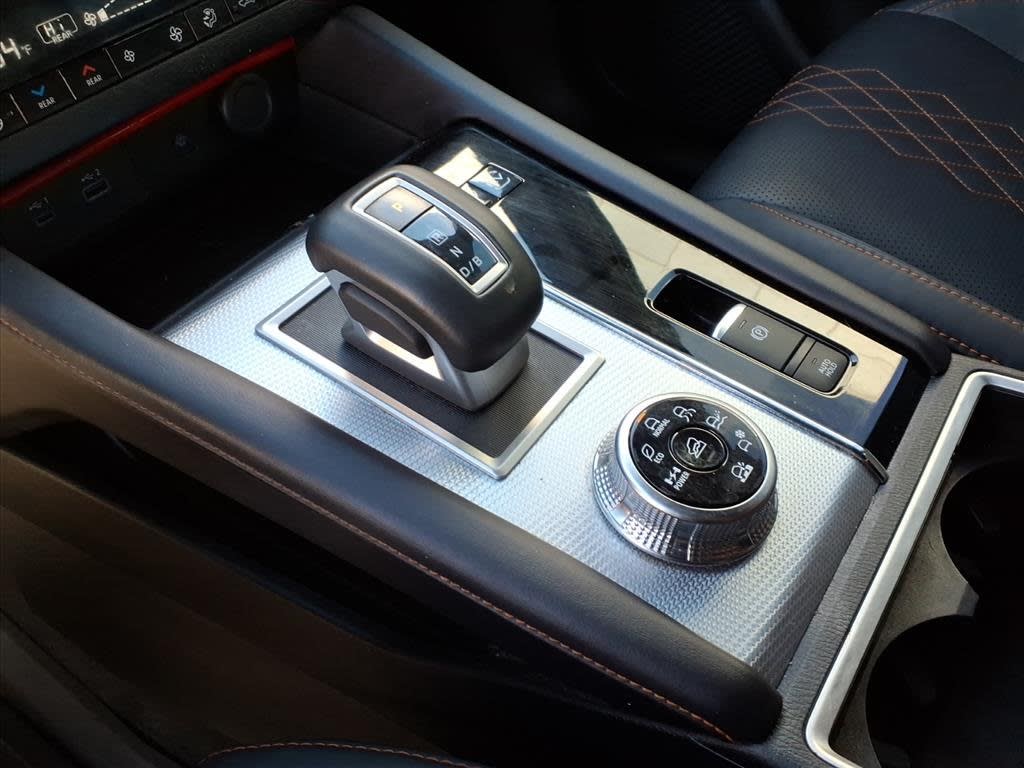 Thumbnail: 2023 Mitsubishi Outlander - 12