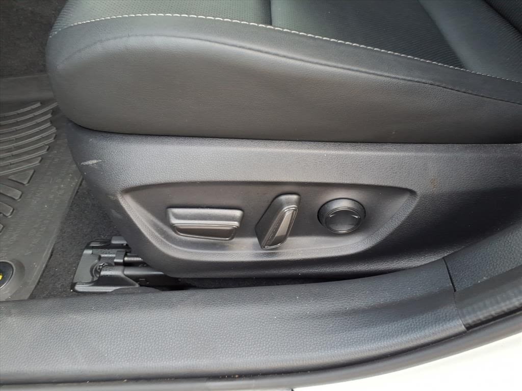 Thumbnail: 2025 Toyota Prius - 19