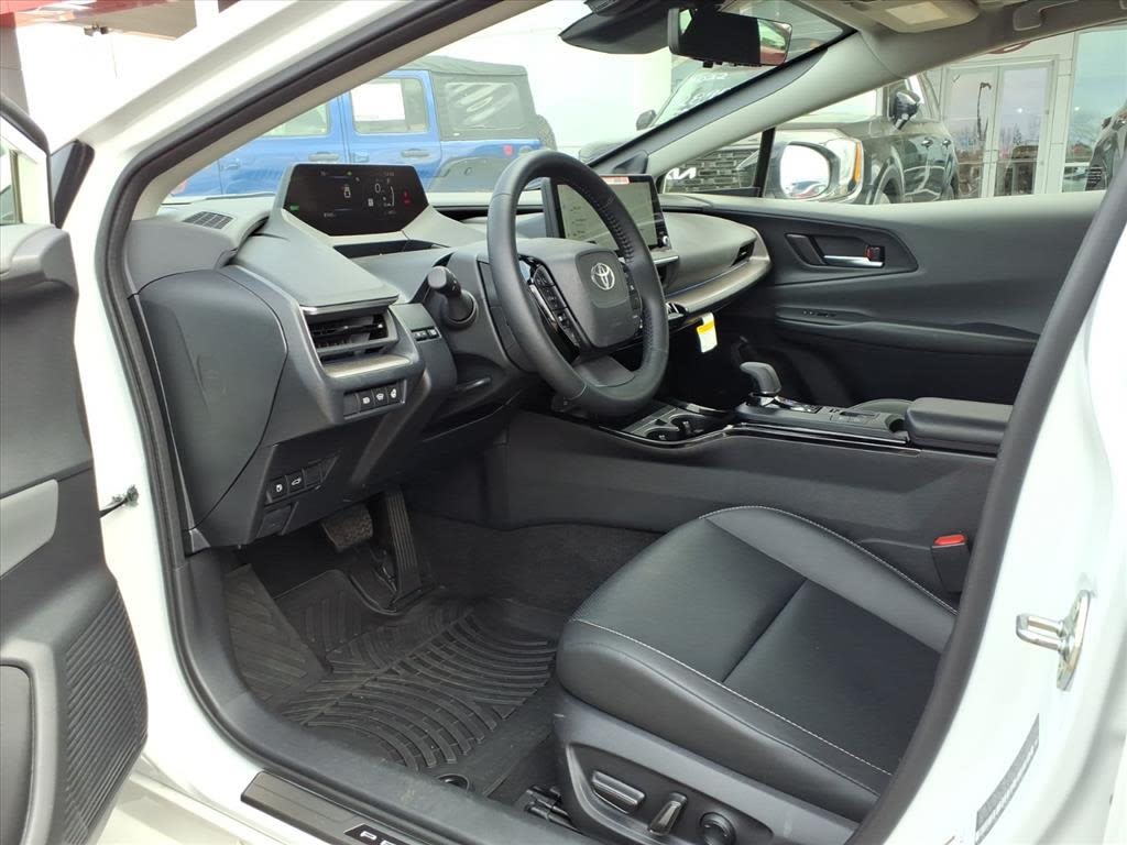 Thumbnail: 2025 Toyota Prius - 11