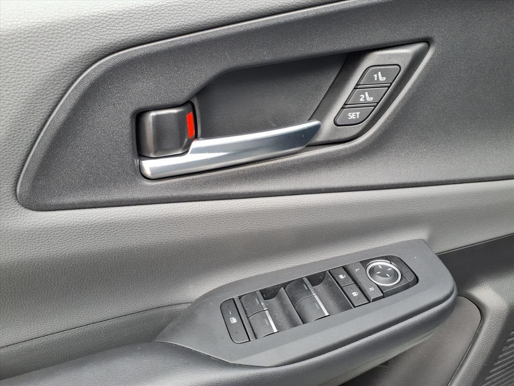 Thumbnail: 2025 Toyota Prius - 20