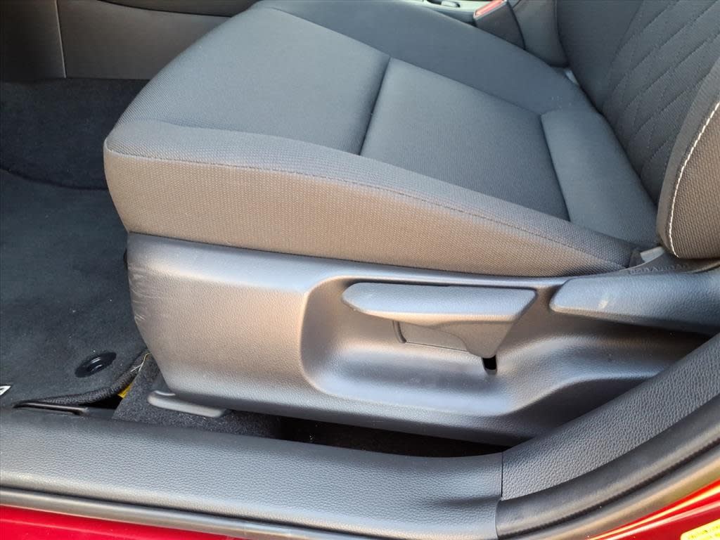 Thumbnail: 2025 Toyota Corolla - 18