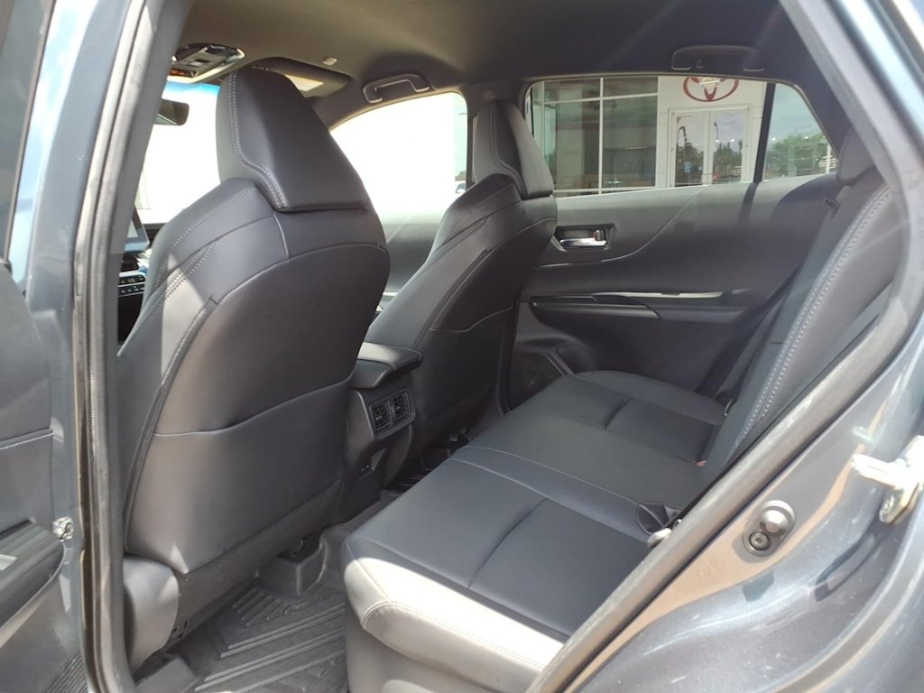 Thumbnail: 2023 Toyota Venza - 30