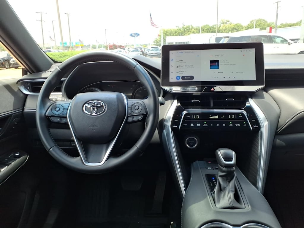 Thumbnail: 2023 Toyota Venza - 2