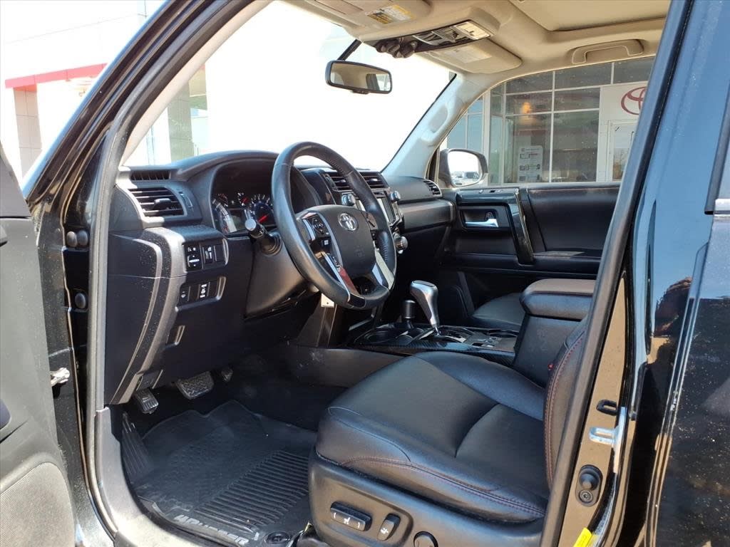 Thumbnail: 2018 Toyota 4Runner - 27