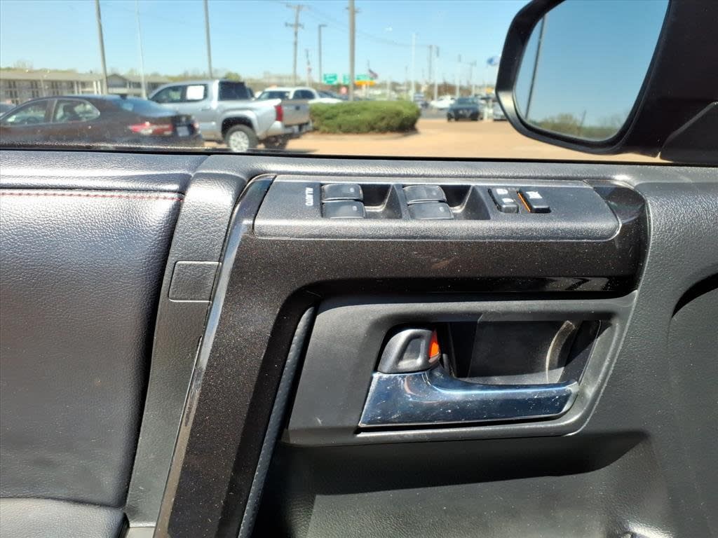 Thumbnail: 2018 Toyota 4Runner - 20