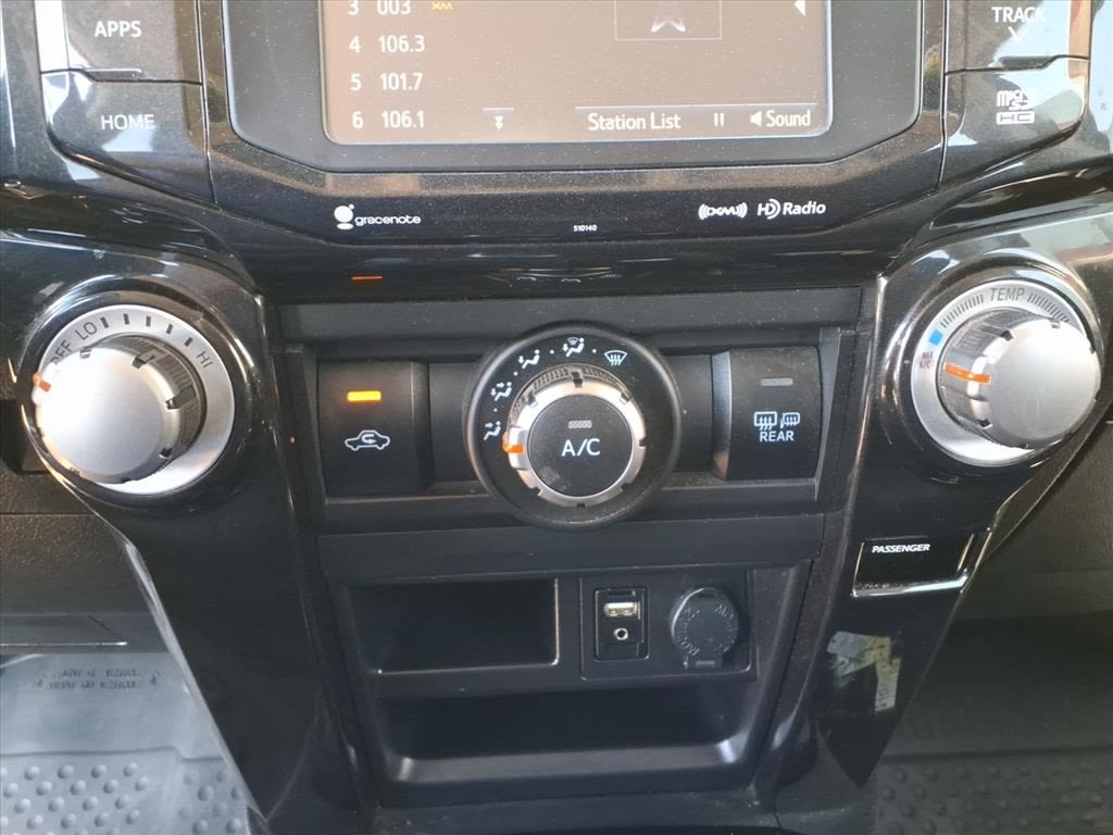 Thumbnail: 2018 Toyota 4Runner - 24