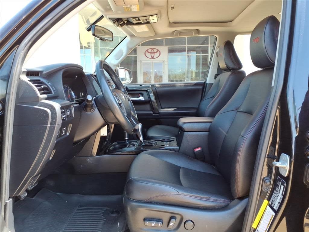 Thumbnail: 2018 Toyota 4Runner - 8