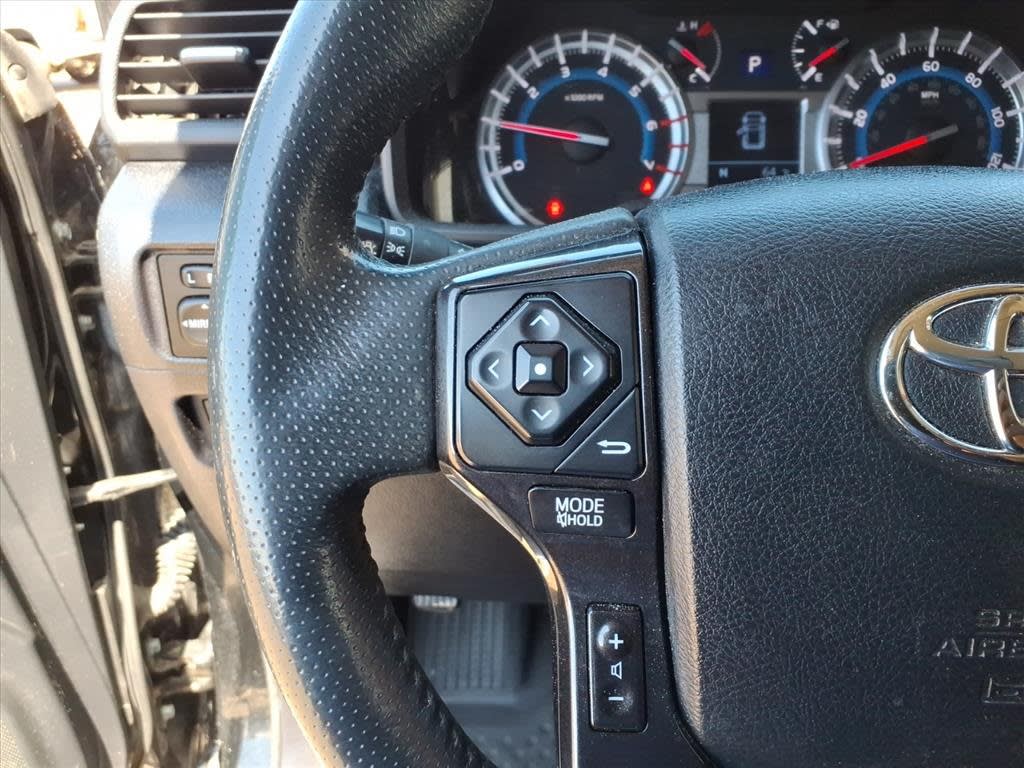 Thumbnail: 2018 Toyota 4Runner - 22