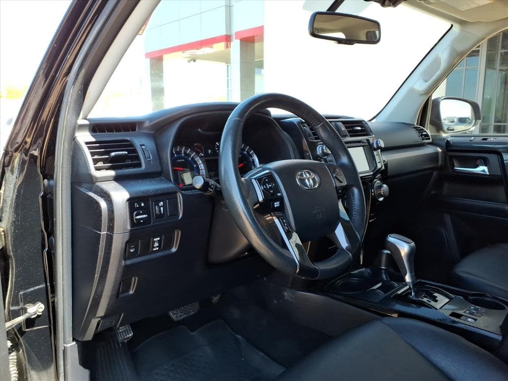 Thumbnail: 2018 Toyota 4Runner - 7