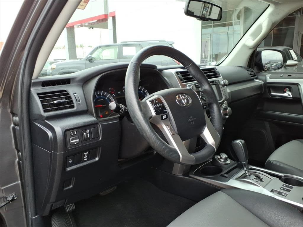 Thumbnail: 2019 Toyota 4Runner - 6