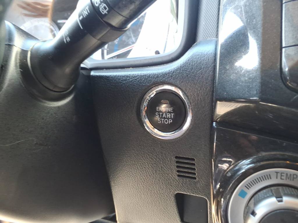 Thumbnail: 2019 Toyota 4Runner - 23
