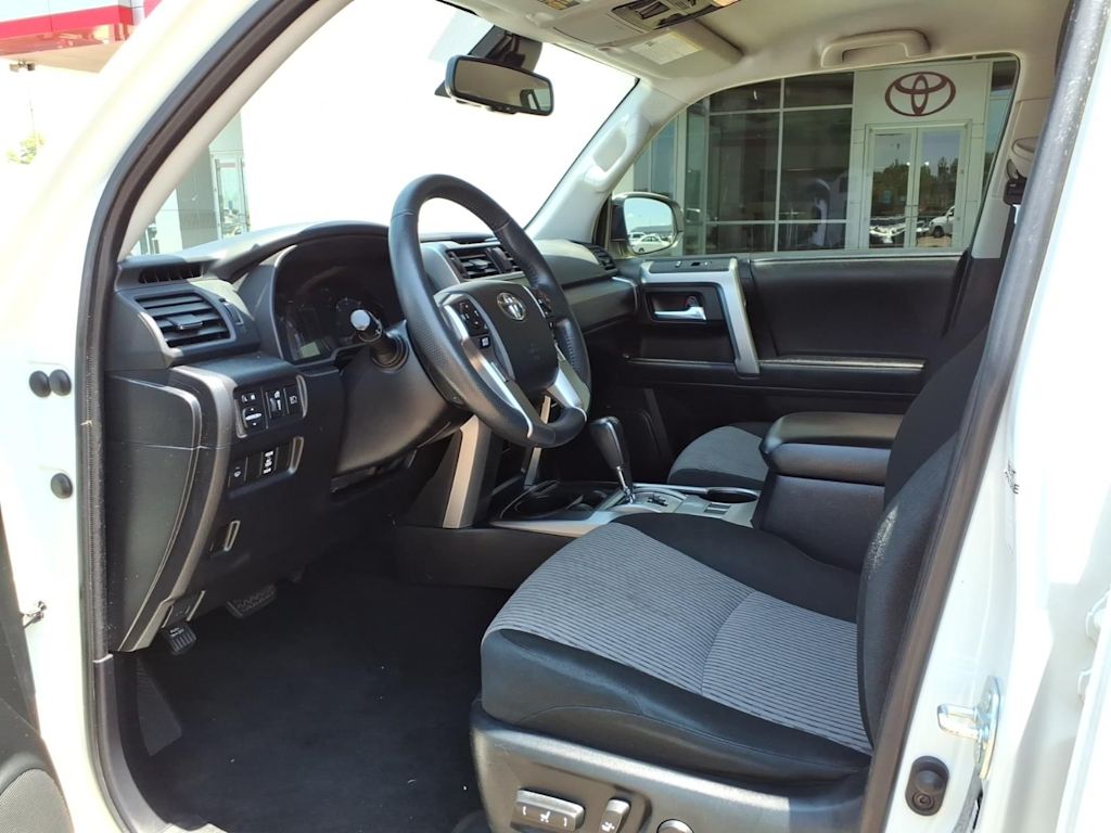 Thumbnail: 2021 Toyota 4Runner - 10